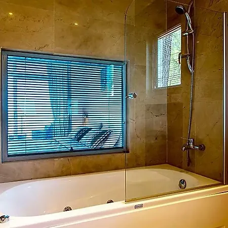 Islamlar Sleeps 10 Pool Air Con Wifi * Islamlar (Mediterranean)