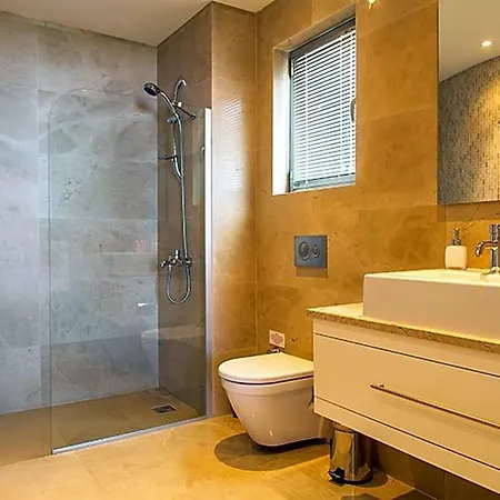 Islamlar Sleeps 10 Pool Air Con Wifi * Islamlar (Mediterranean)